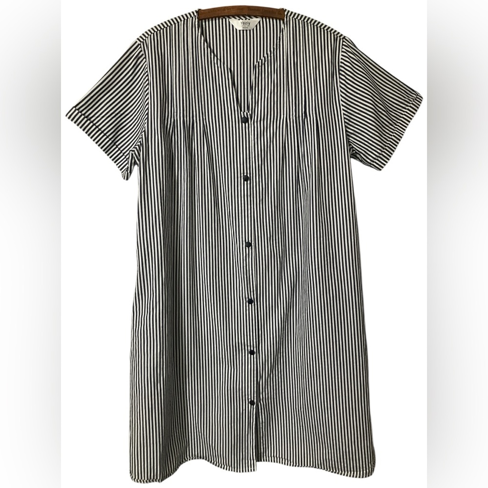 Black & White Striped Button-Front Women's Dress